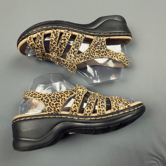 Clarks Leopard Print Slingback Sandals 6 XW Comfort - Picture 2 of 10